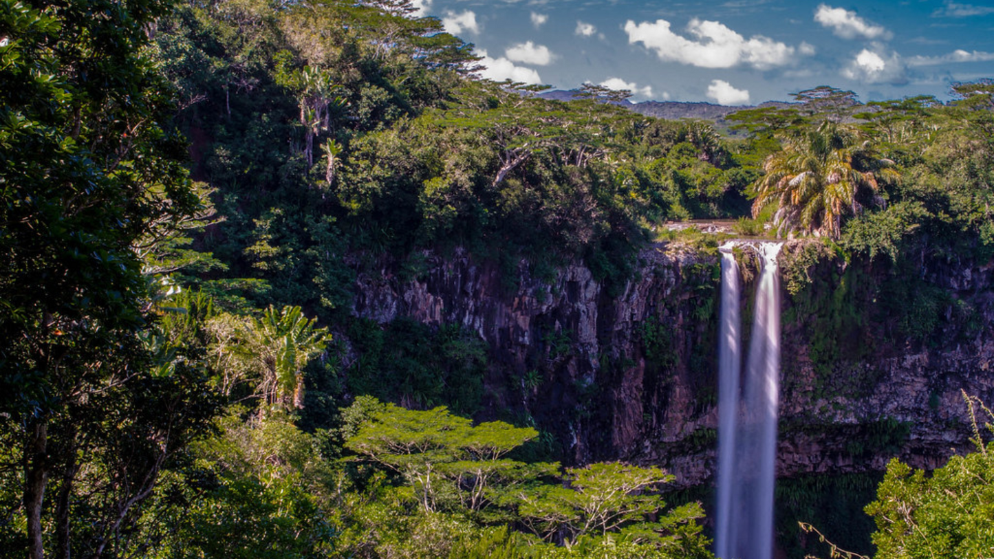 SCENIC ROAD TRIP ACROSS MAURITIUS (6N/7D)