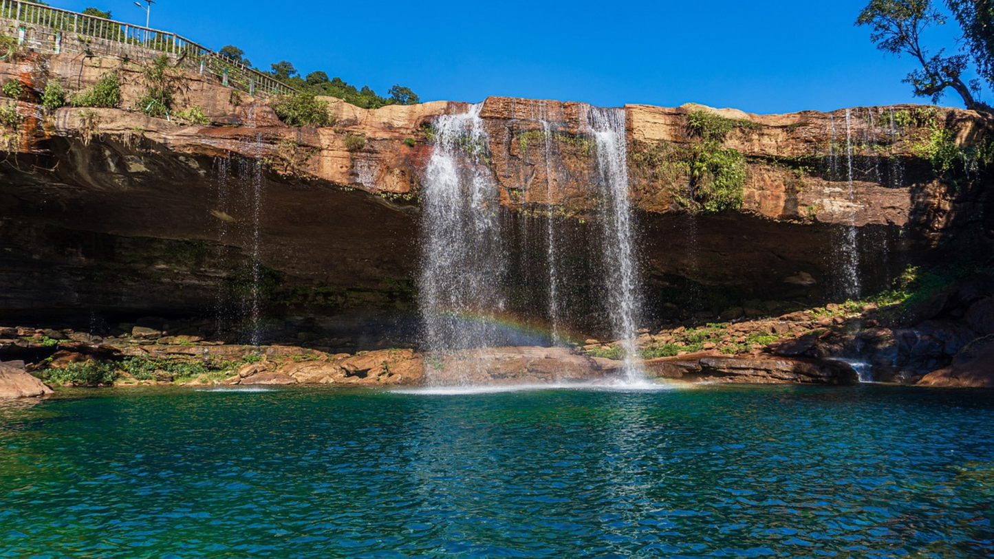"MEGHALAYA : THE ABODE OF CLOUDS UNVEILED 5 NIGHTS & 6 DAYS