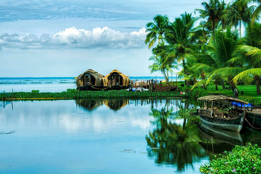 A BLISSFUL RETREAT MUNNAR  & ALLEPPEY HOUSEBOAT 3 NIGHTS & 4 DAYS