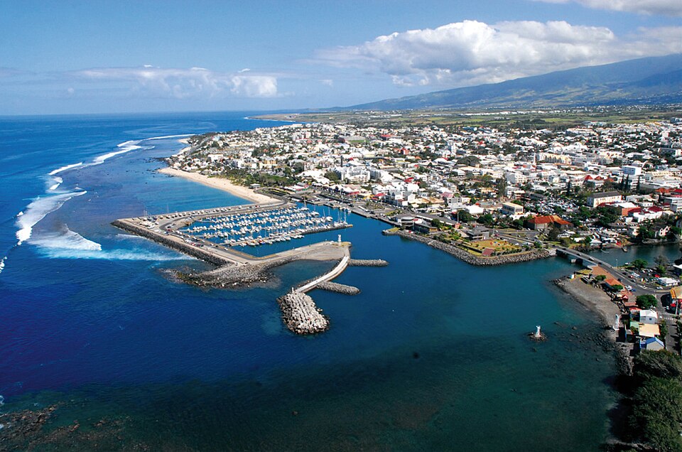 REUNION ISLAND GROUP TOUR (4 Days & 3 Nights) Minimum Group Size: 10