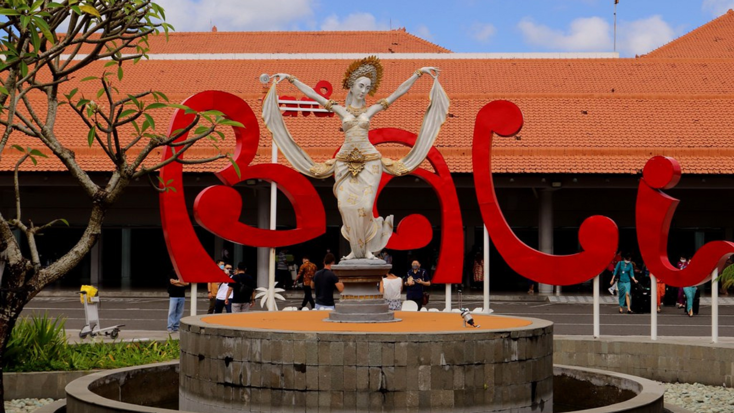 INDONESIA BACKPACKING TOUR (9 NIGHTS & 10 DAYS )