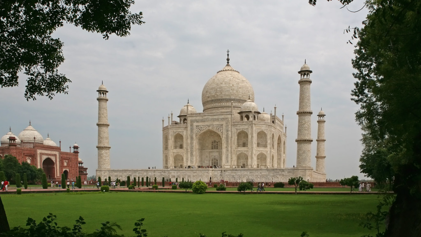 AGRA & FATEHPUR SIKRI HERITAGE TOUR 1 NIGHT & 2 DAYS