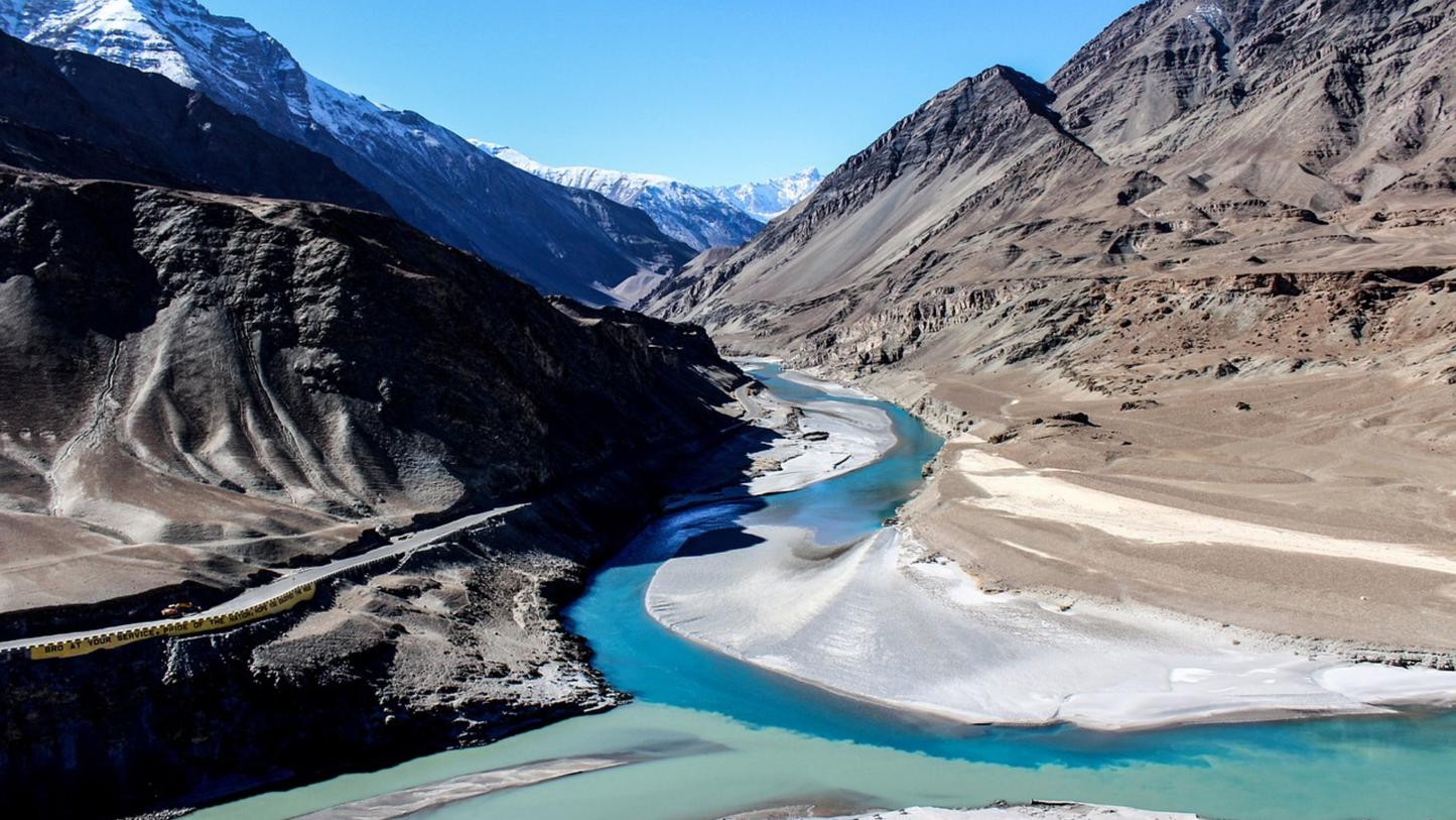 CHADAR FROZEN RIVER TREK 3 NIGHTS & 4 DAYS