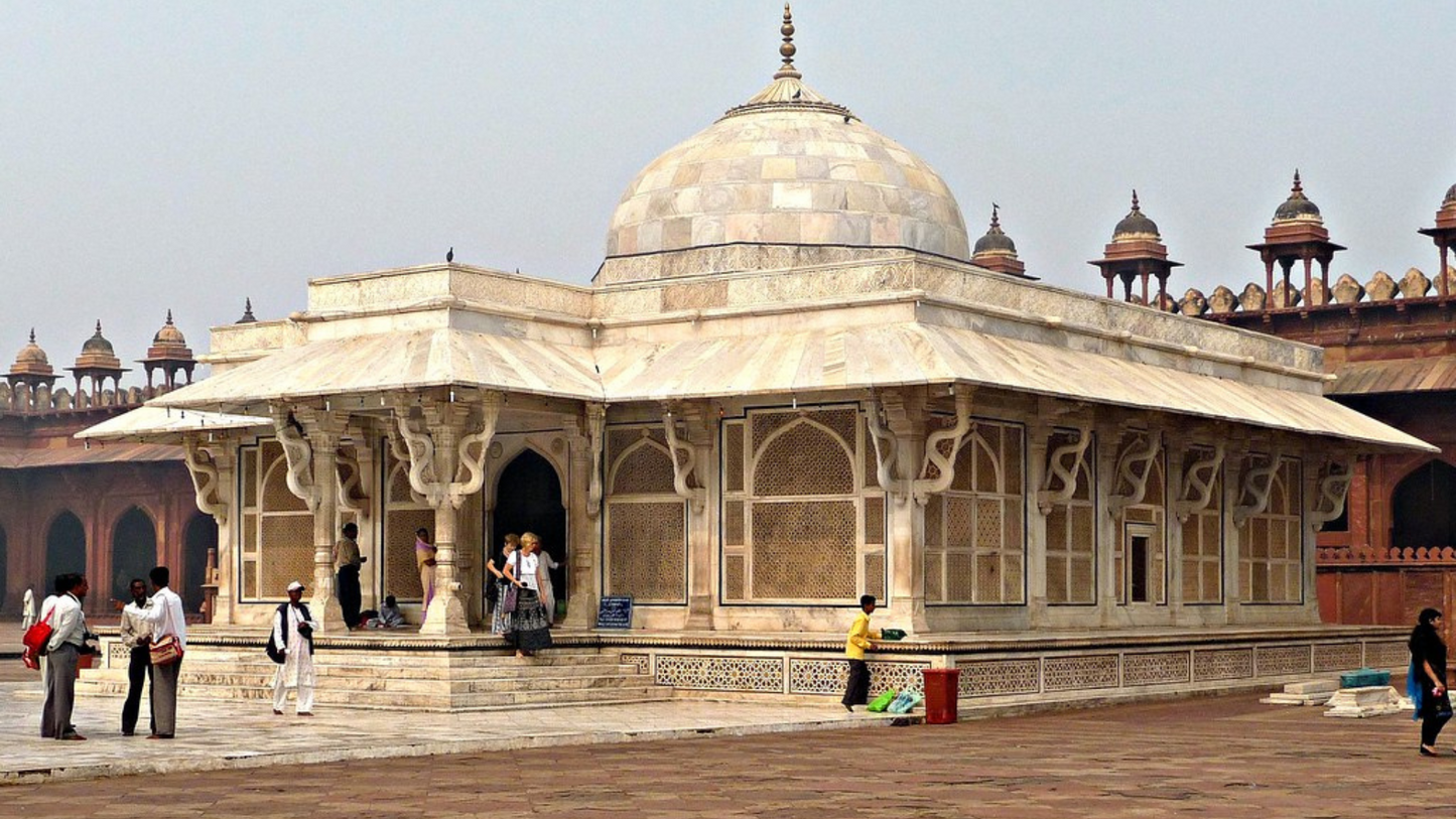 AGRA & FATEHPUR SIKRI HERITAGE TOUR 1 NIGHT & 2 DAYS