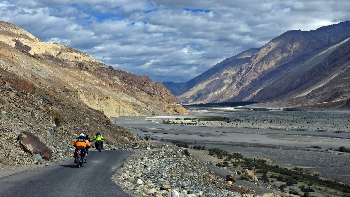 LADAKH BIKE EXPEDITION 7 NIGHTS & 8 DAYS