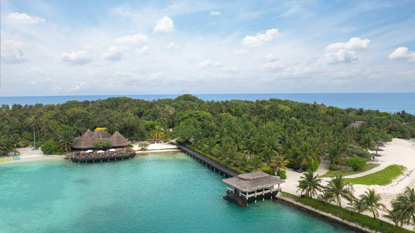 ADAARAN SELECT HUDHURAN FUSHI, MALDIVES – 4 NIGHTS & 5 DAYS