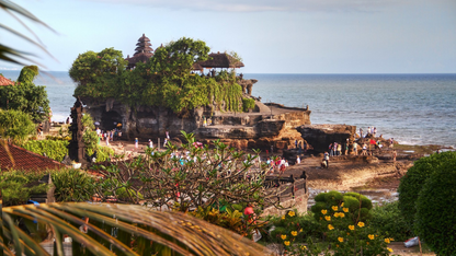 INDONESIA BACKPACKING TOUR (9 NIGHTS & 10 DAYS )