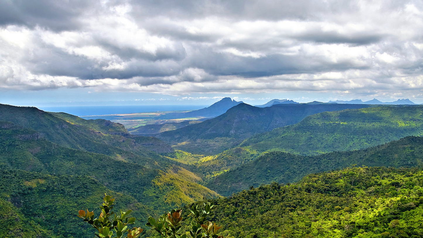 MAURITIUS BUDGET BACKPACKING TOUR (6N/7D)