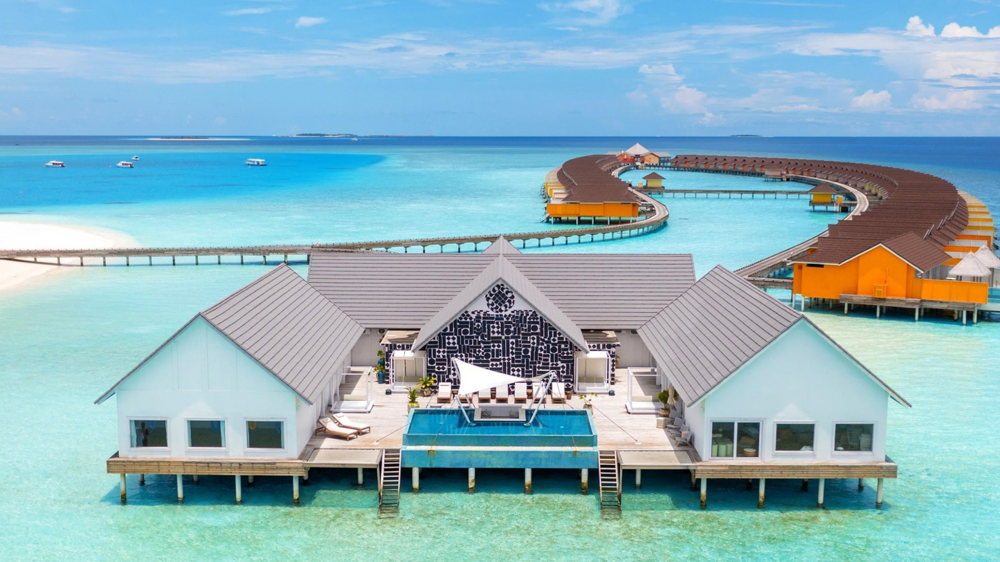 THE STANDARD, HURUVALHI MALDIVES – 4 NIGHTS & 5 DAYS