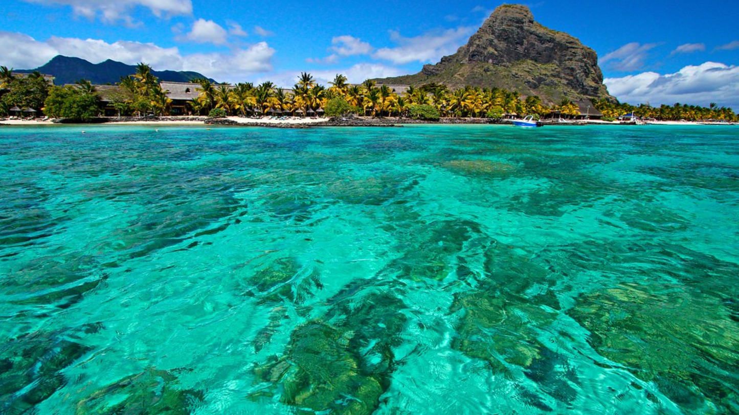 ROMANTIC MAURITIUS HONEYMOON (6N/7D)